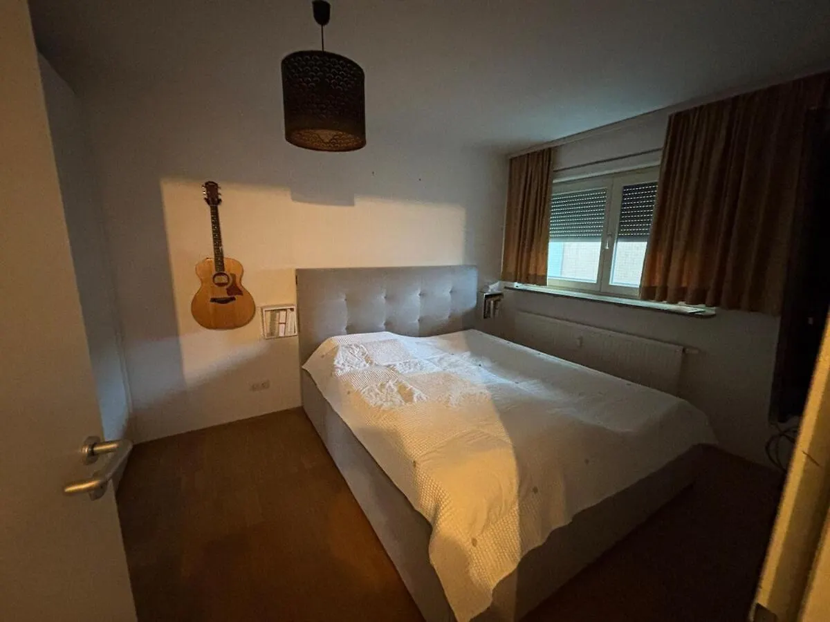 55 M2 Sunny Westend Flat Múnich 0*,  Alemania
